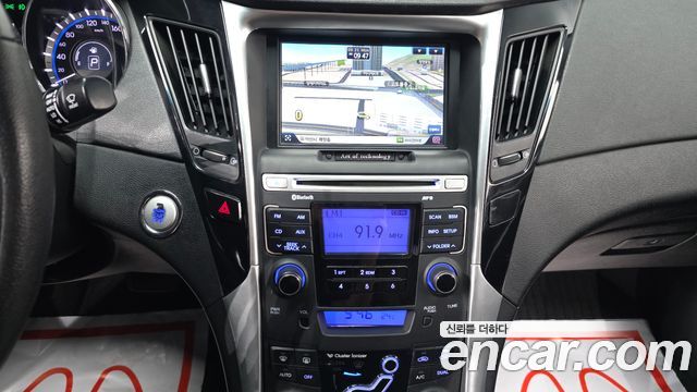 Hyundai Sonata 2011 — photo 20