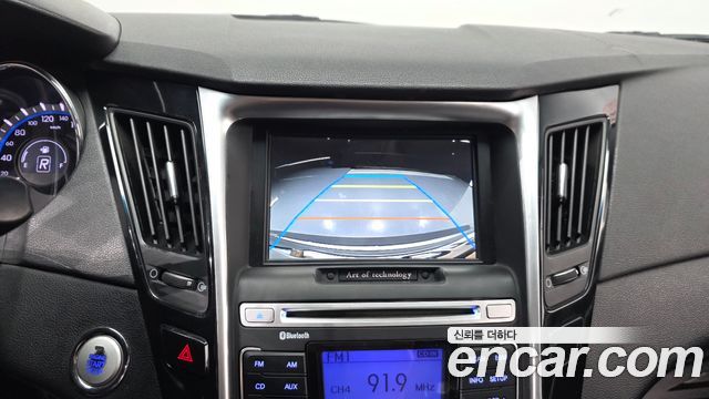 Hyundai Sonata 2011 — photo 22