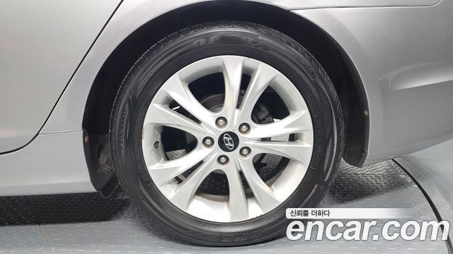 Hyundai Sonata 2011 — photo 7