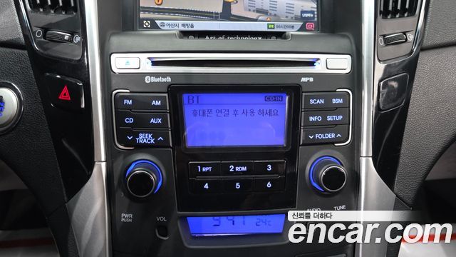 Hyundai Sonata 2011 — photo 31