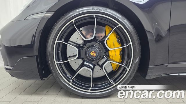 Porsche 911 2021 — photo 5