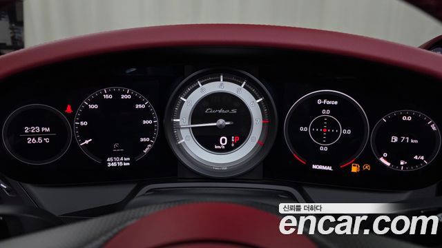 Porsche 911 2021 — photo 11