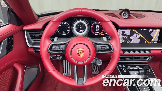 Porsche 911 2021 — photo 19