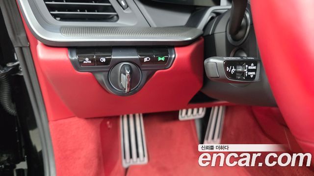 Porsche 911 2021 — photo 23