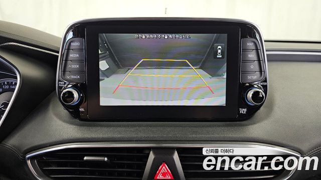 Hyundai Santafe 2019 — photo 16