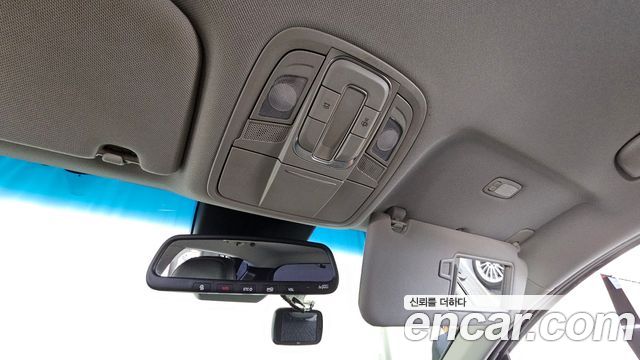 Hyundai Santafe 2019 — photo 18