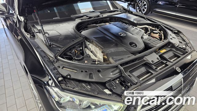 Mercedes-Benz S-Class 2022 — photo 6