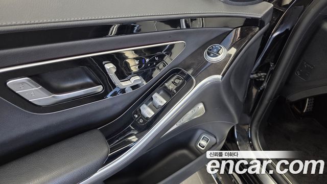Mercedes-Benz S-Class 2022 — photo 26