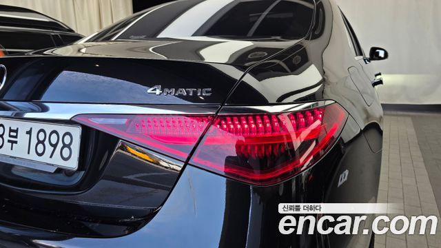 Mercedes-Benz S-Class 2022 — photo 9