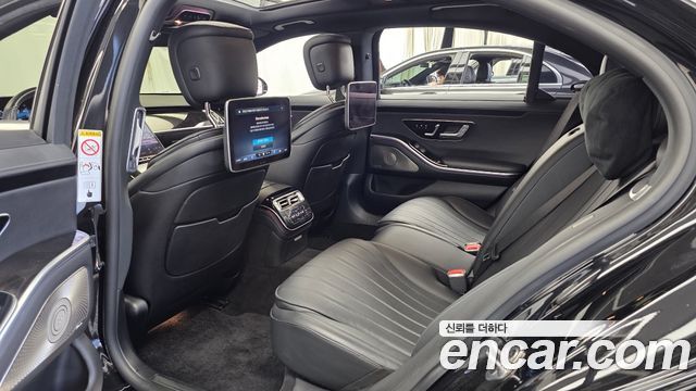 Mercedes-Benz S-Class 2022 — photo 16