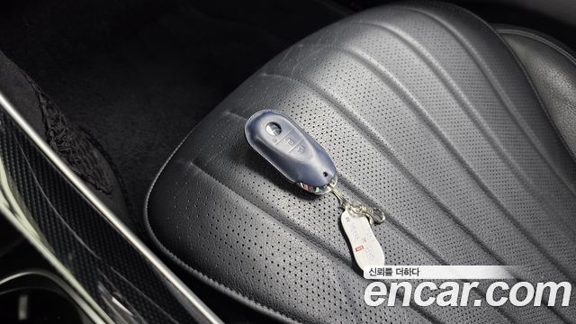 Mercedes-Benz S-Class 2022 — photo 33
