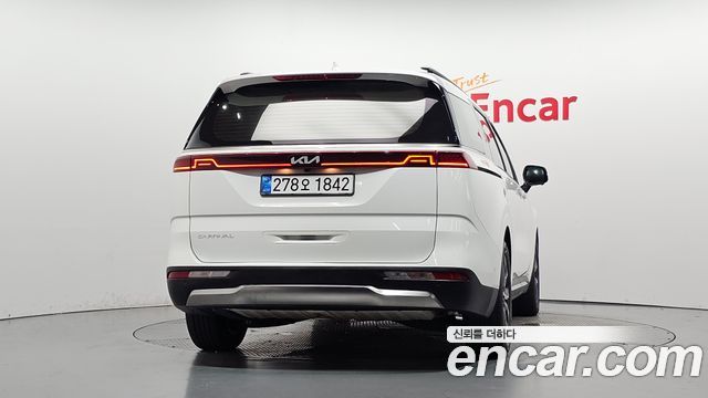 Kia Canival 2022 — photo 4