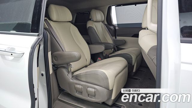 Kia Canival 2022 — photo 17
