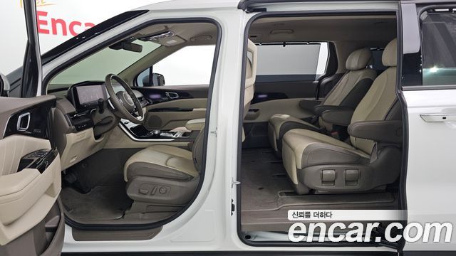 Kia Canival 2022 — photo 19