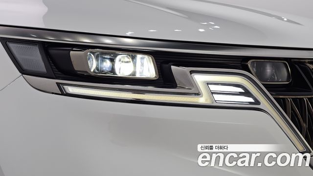 Kia Canival 2022 — photo 8