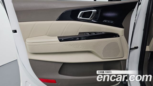 Kia Canival 2022 — photo 14