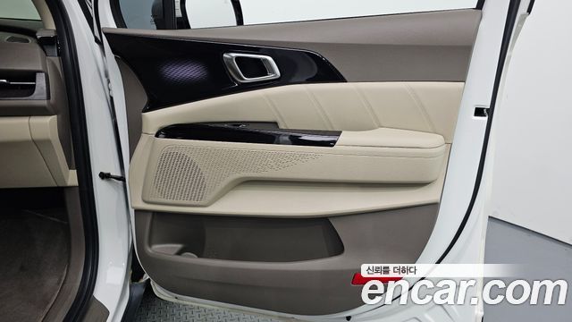 Kia Canival 2022 — photo 15