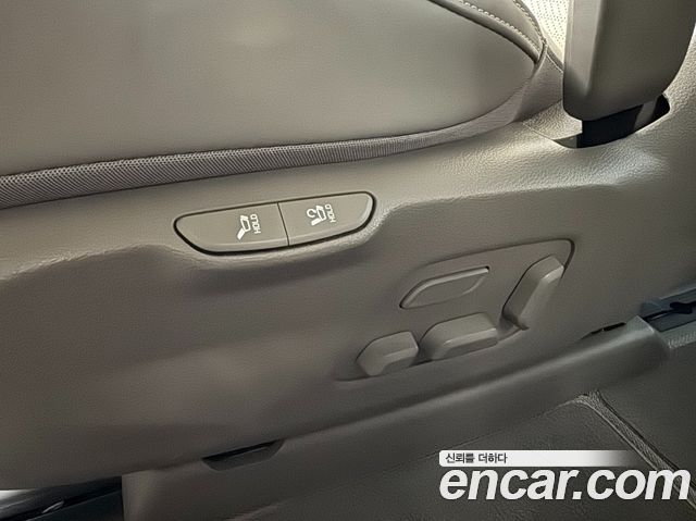 Kia Canival 2022 — photo 35