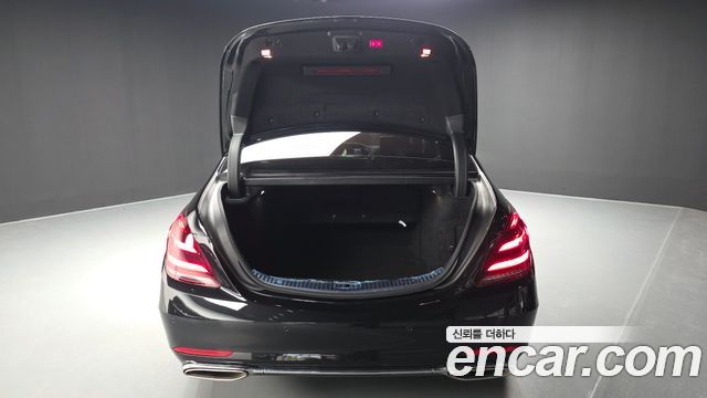 Mercedes-Benz S-Class 2020 — photo 27