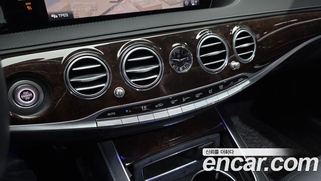Mercedes-Benz S-Class 2020 — photo 33