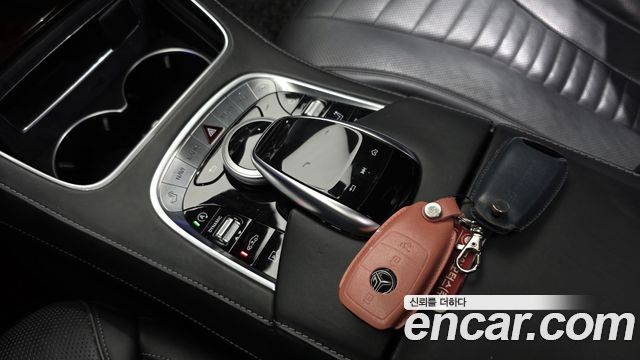Mercedes-Benz S-Class 2020 — photo 36