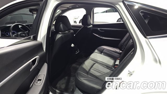 Hyundai Sonata 2020 — photo 17