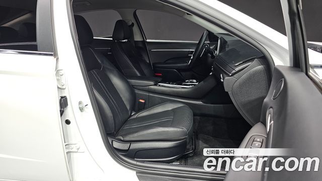 Hyundai Sonata 2020 — photo 16
