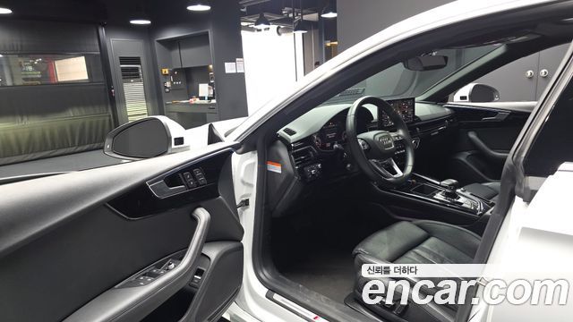 Audi A5 2021 — photo 10