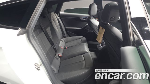 Audi A5 2021 — photo 11