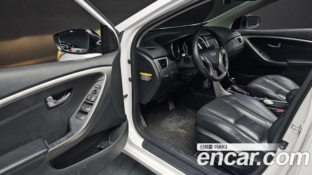 Hyundai i30 2012 — photo 10