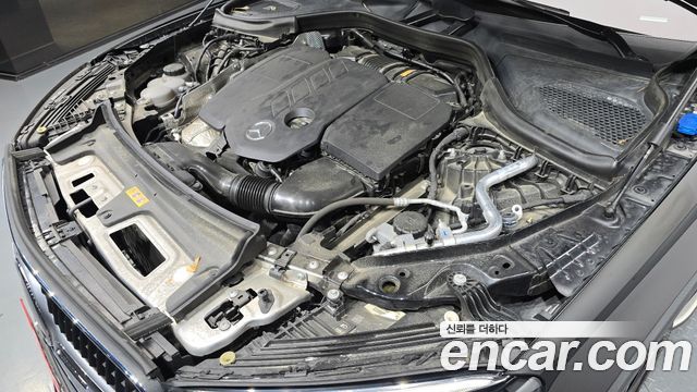 Mercedes-Benz GLC-Class 2023 — photo 6