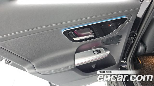 Mercedes-Benz GLC-Class 2023 — photo 15