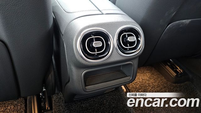 Mercedes-Benz GLC-Class 2023 — photo 32