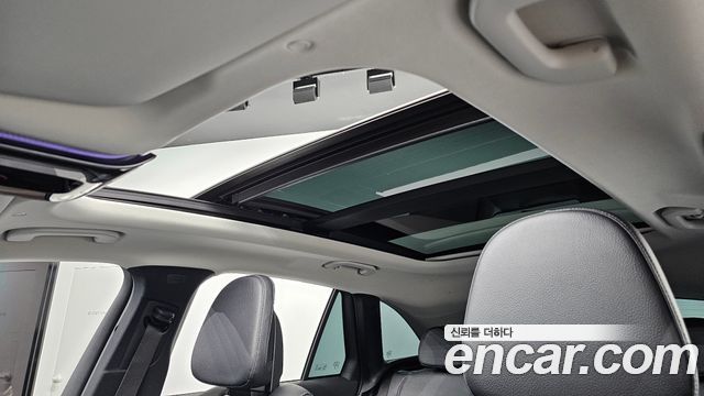 Mercedes-Benz GLC-Class 2023 — photo 36