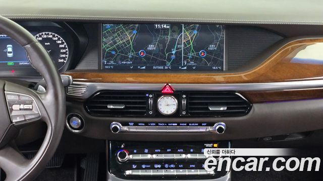 Genesis EQ900 2016 — photo 14