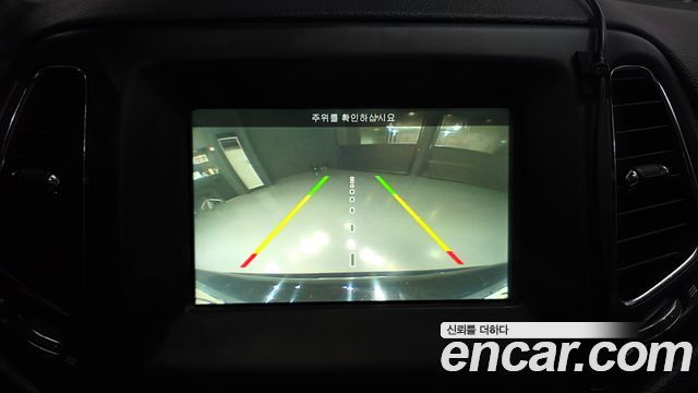 Jeep Compass 2018 — photo 15