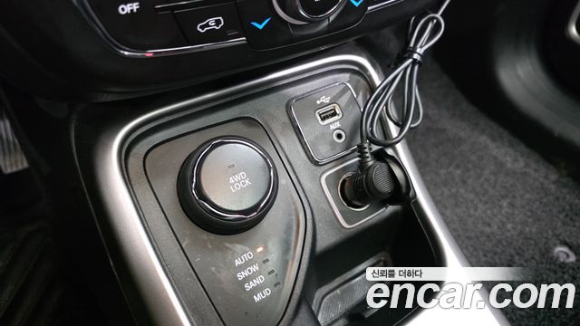 Jeep Compass 2018 — photo 17