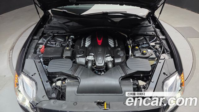 Maserati Quattroporte 2014 — photo 6