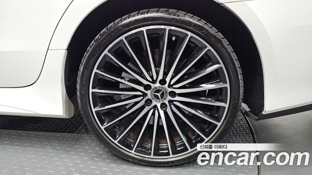 Mercedes-Benz CLS-Class 2023 — photo 7