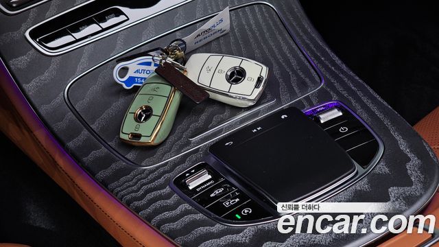 Mercedes-Benz CLS-Class 2023 — photo 31
