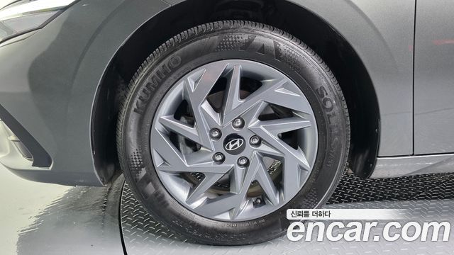 Hyundai AVANTE 2025 — photo 5