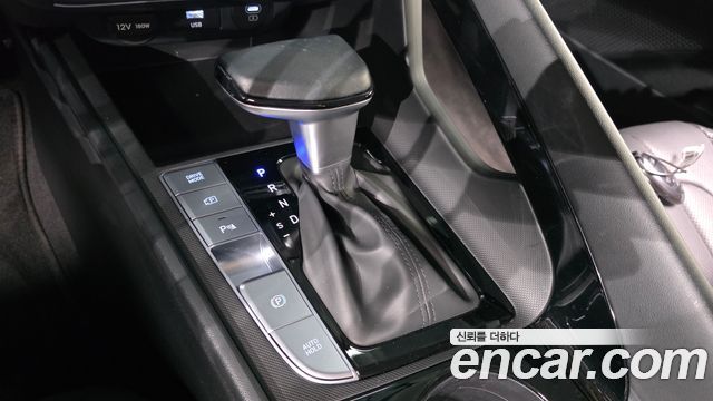 Hyundai AVANTE 2025 — photo 12
