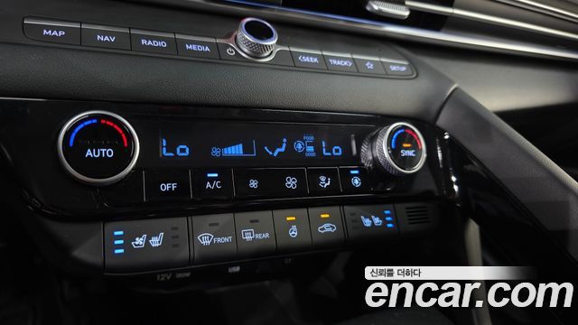 Hyundai AVANTE 2025 — photo 23