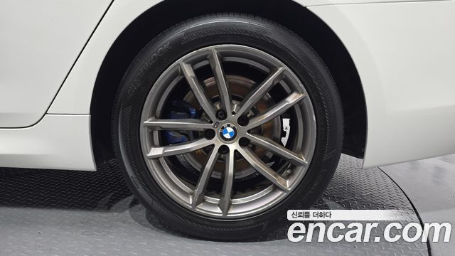 BMW 5-Series 2018 — photo 7