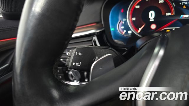 BMW 5-Series 2018 — photo 29