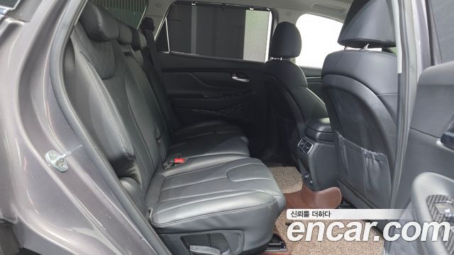 Hyundai Santafe 2022 — photo 17