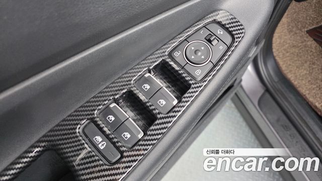 Hyundai Santafe 2022 — photo 36