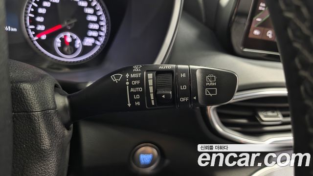 Hyundai Santafe 2022 — photo 40