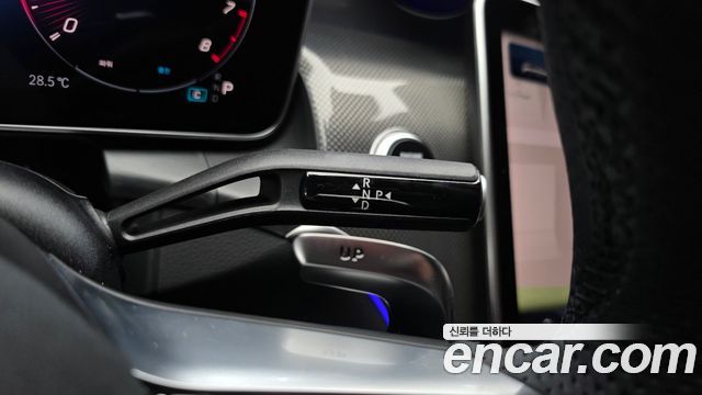 Mercedes-Benz GLC-Class 2026 — photo 12