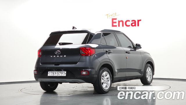 Hyundai Venue 2020 — photo 2
